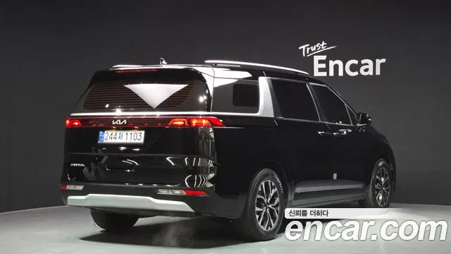 Kia Carnival 2023 thumb 6