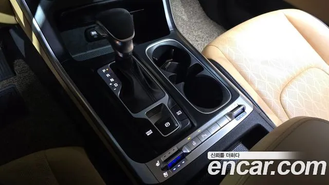 Kia Carnival 2023 thumb 12