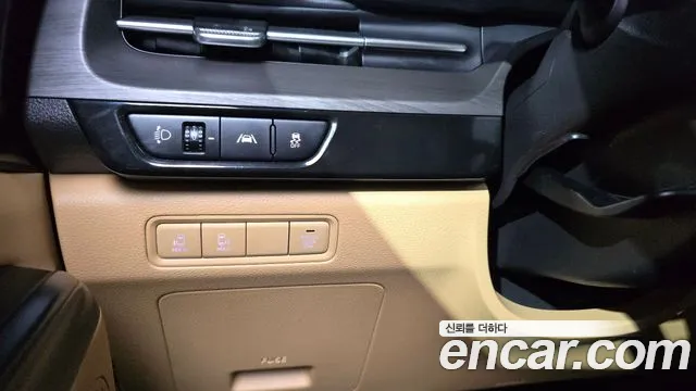 Kia Carnival 2023 thumb 8