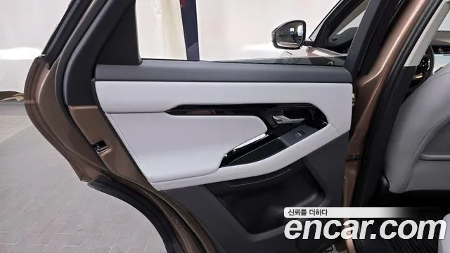 Land Rover Range Rover Evoque 2025 thumb 11