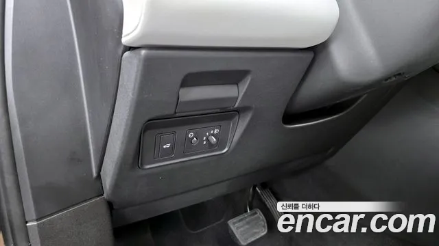 Land Rover Range Rover Evoque 2025 thumb 6