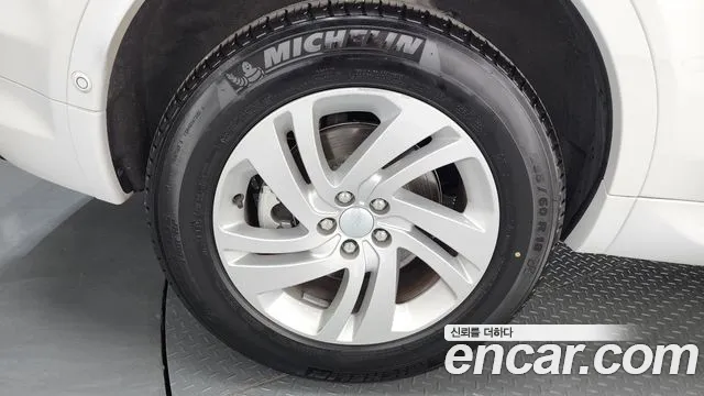 Land Rover Discovery Sport 2025 thumb 12