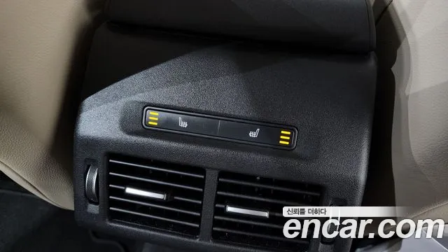 Land Rover Discovery Sport 2025 thumb 11