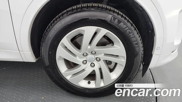 Land Rover Discovery Sport 2025 thumb 6