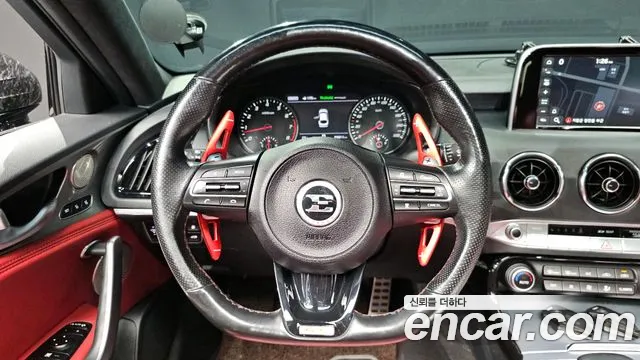 Kia Stinger 2017 thumb 4