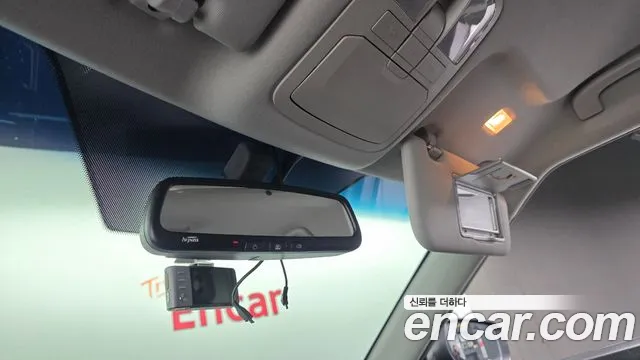 KGM Tivoli 2015 thumb 7