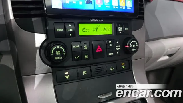 Kia Canival 2013 thumb 2