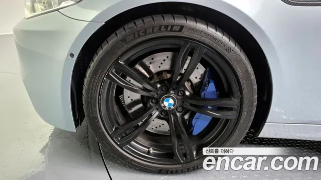 BMW M5 2016 thumb 9