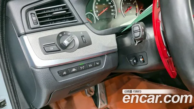 BMW M5 2016 thumb 12