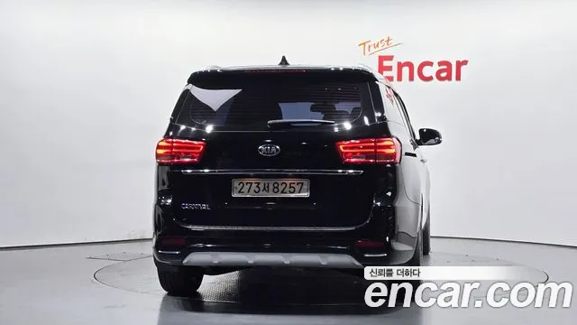 Kia Carnival 2019 thumb 9