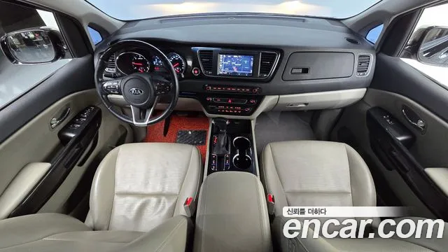 Kia Carnival 2019 thumb 10