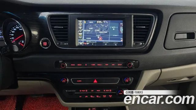 Kia Carnival 2019 thumb 8