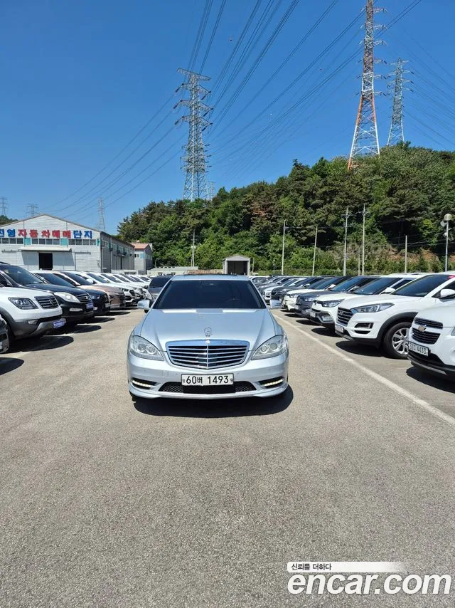 Mercedes-Benz S-Class 2011 thumb 12