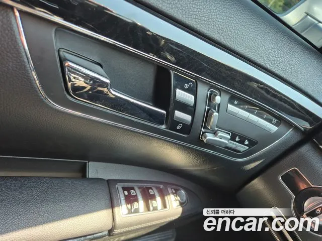 Mercedes-Benz S-Class 2011 thumb 4
