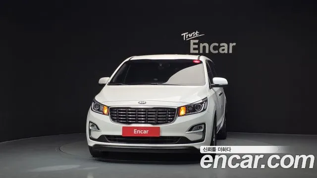 Kia Carnival 2019 thumb 3