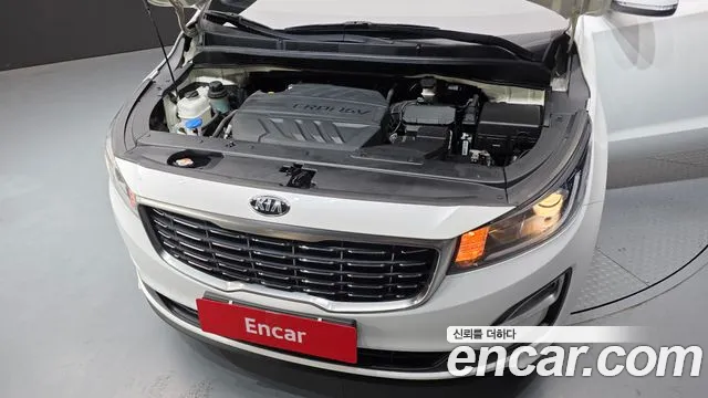 Kia Carnival 2019 thumb 6