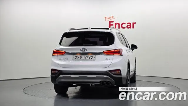 Hyundai Santa Fe 2019 thumb 3