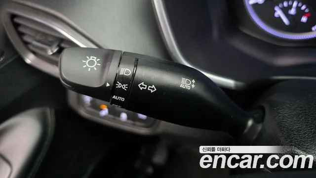 Hyundai Santa Fe 2019 thumb 8