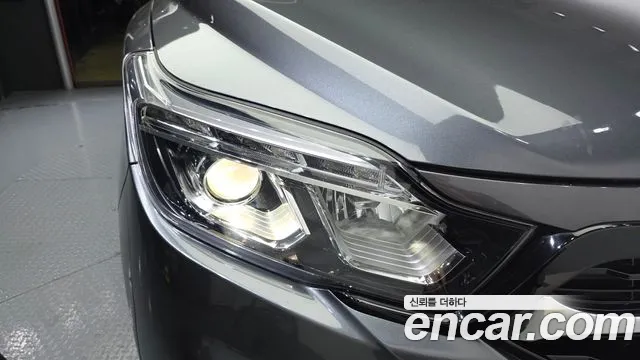 KGM Rexton 2019 thumb 6