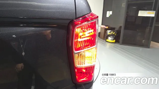 KGM Rexton 2019 thumb 4
