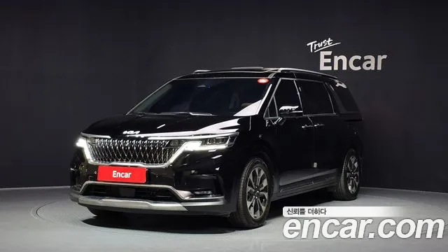 Kia Carnival 2023 thumb 2