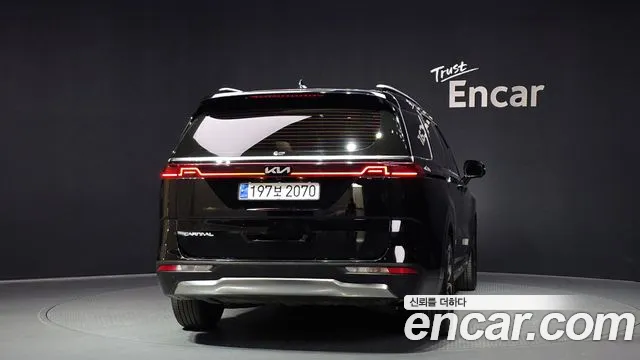 Kia Carnival 2023 thumb 8