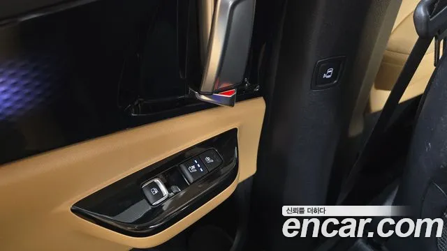 Kia Carnival 2023 thumb 5