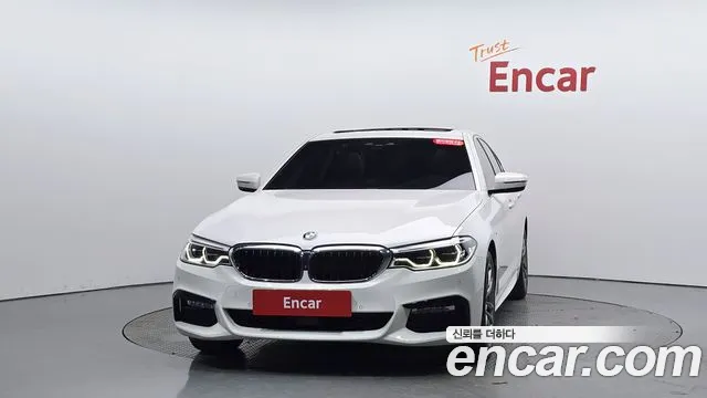 BMW 5 серии 2017 thumb 9