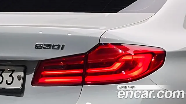 BMW 5 серии 2017 thumb 6