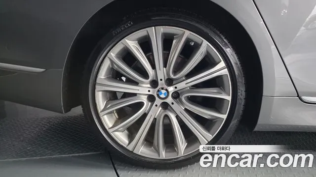 BMW 7 серии 2016 thumb 8