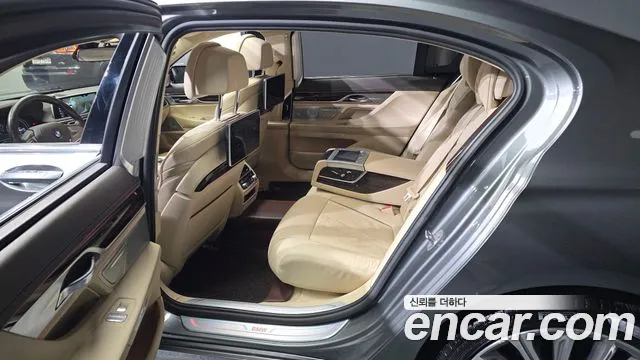 BMW 7 серии 2016 thumb 6