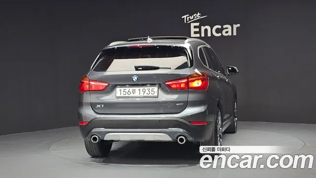 BMW X1 2022 thumb 8