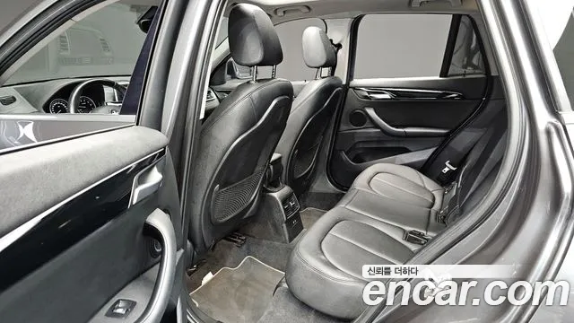 BMW X1 2022 thumb 5