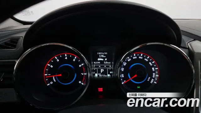 KGM Tivoli 2015 thumb 8