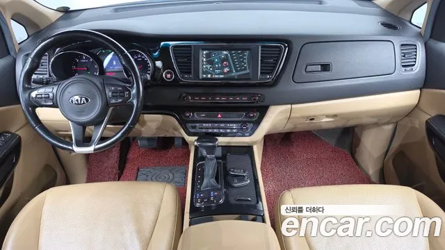 Kia Carnival 2017 thumb 6