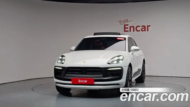 Porsche Macan 2017 thumb 2