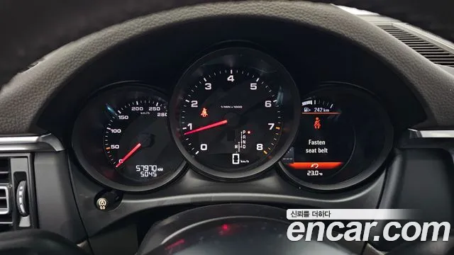 Porsche Macan 2019 thumb 8