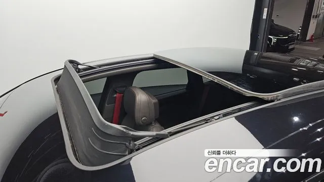 Porsche Macan 2019 thumb 10