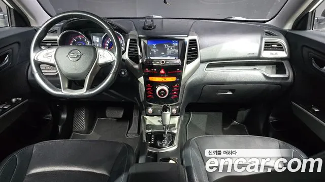 KGM Tivoli 2016 thumb 7