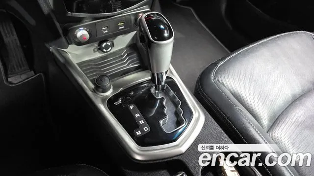 KGM Tivoli 2016 thumb 4