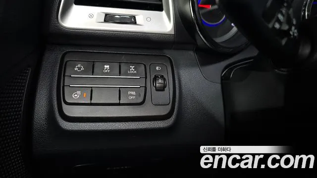 KGM Tivoli 2016 thumb 5