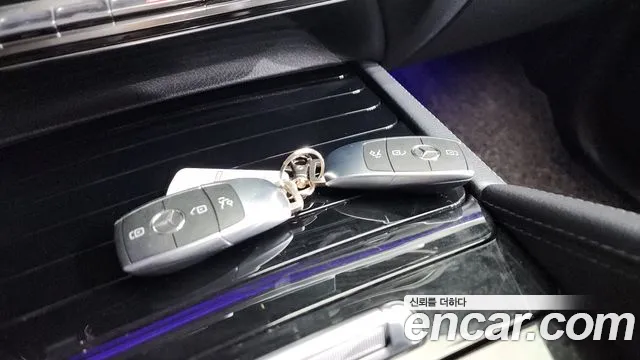 Mercedes-Benz E-Класс 2019 thumb 9