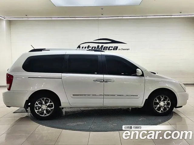 Kia Canival 2014 thumb 3