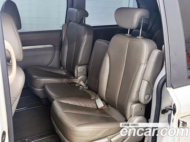 Kia Canival 2014 thumb 10