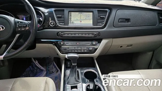 Kia Carnival 2020 thumb 11