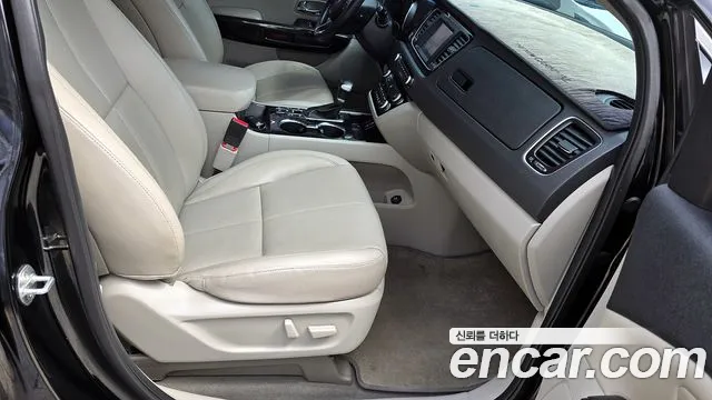 Kia Carnival 2020 thumb 5