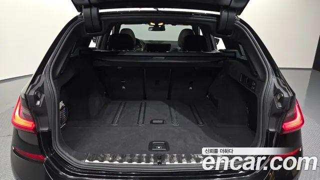 BMW 3 серии 2021 thumb 2