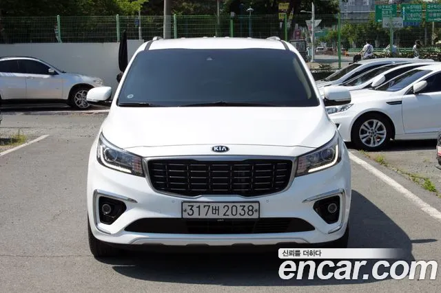 Kia Carnival 2020 thumb 5