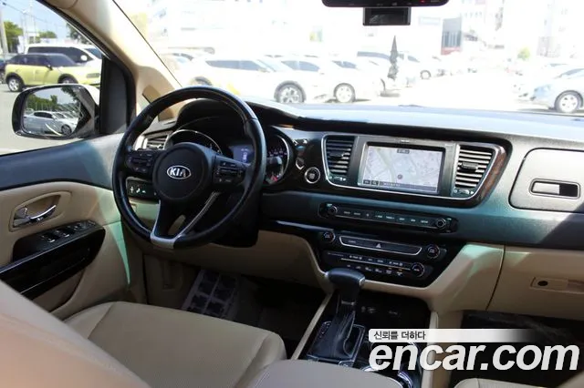 Kia Carnival 2020 thumb 6