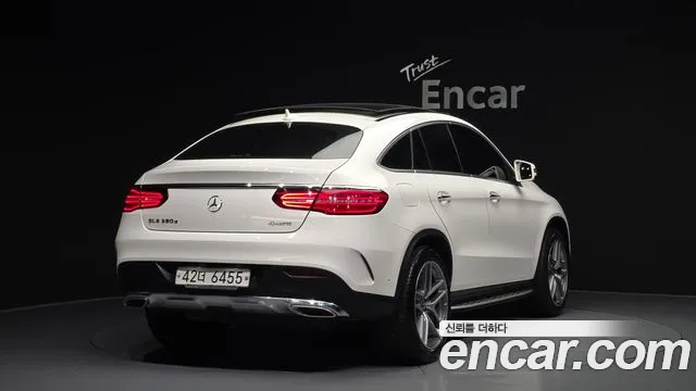 Mercedes-Benz GLE-Класс 2017 thumb 3
